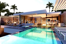 Villa with private pool
