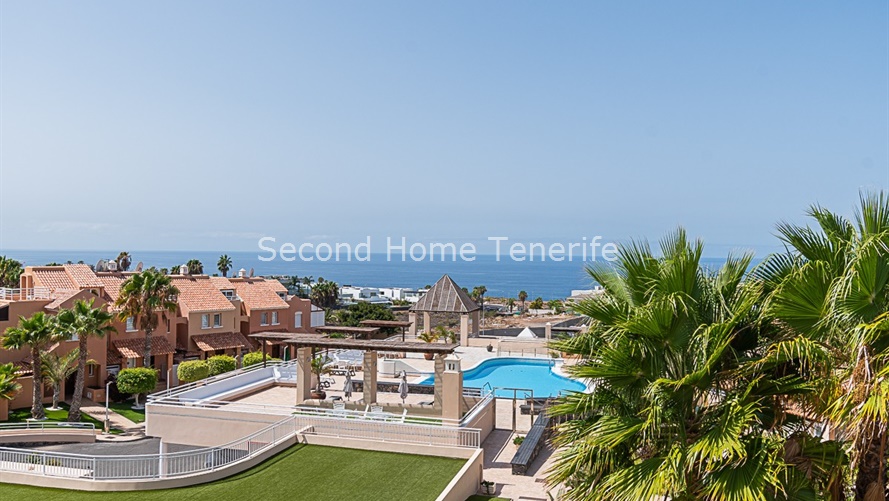 Villa-Golf-Adeje-Pool-View-Tenerife