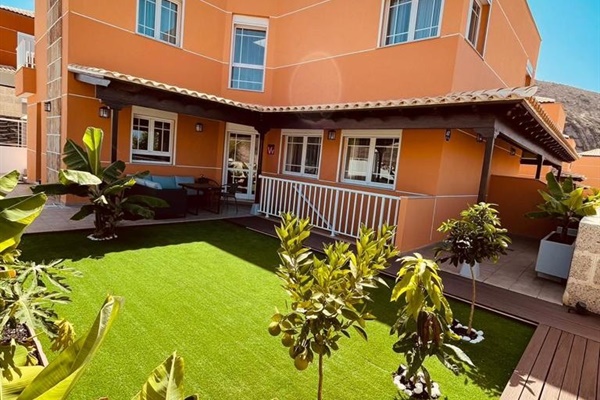 Detached House - Villa for sale Playa De Los Cristianos